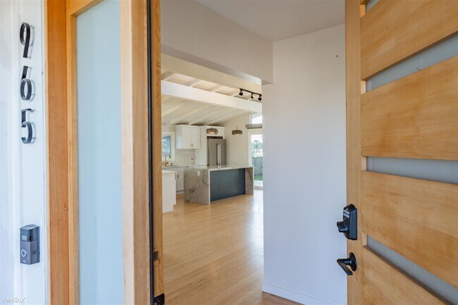 Photo - 4 br, 3 bath House - 965 Leneve Place