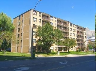 Photo - 44 Thorncliffe Park Drive