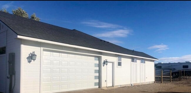 Photo - 4280 NE Alexander Way