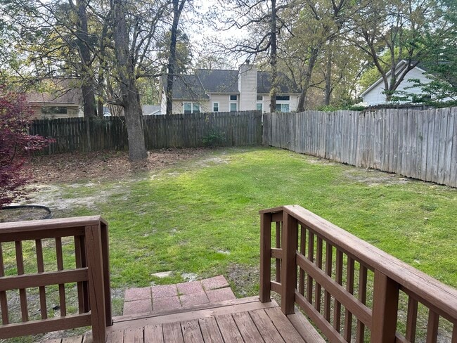 Photo - 151 Whispering Glen Cir