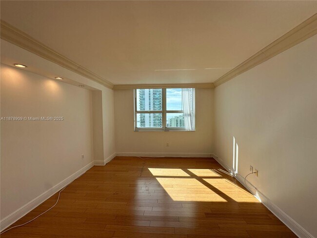 Photo - 1155 Brickell Bay Dr Unit 3303