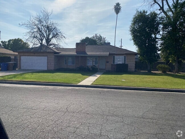 Building Photo - 3921 Navajo Ave Rental