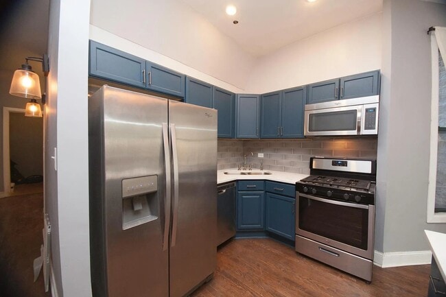 Photo - 1341 N Artesian Ave Unit 1