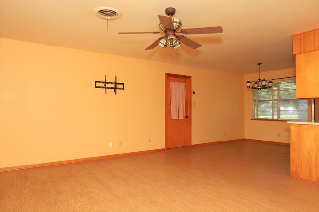 Photo - 1603 Avenue D