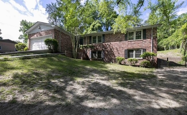 Photo - Renovated 5BR Home Minutes from Downtown Columbia | Two Full Kitchens + Fenced Yard ~ Available M...