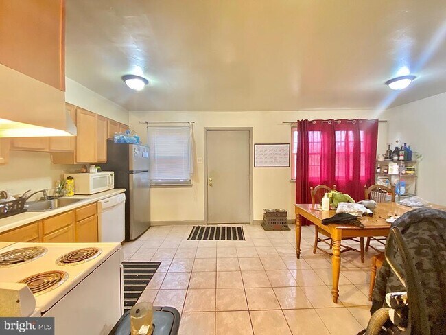 Building Photo - 2104 N 11th St