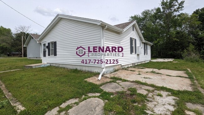 Photo - 446 N Claud Ave