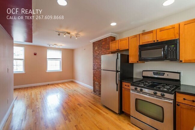 Building Photo - 1538 Christian St Rental