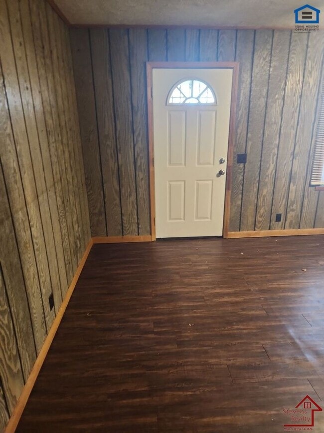 Photo - 193 Schelley Rd