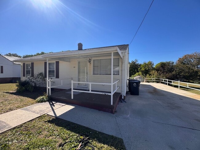 Photo - Freshly Updated 3Bedroom One Story Home