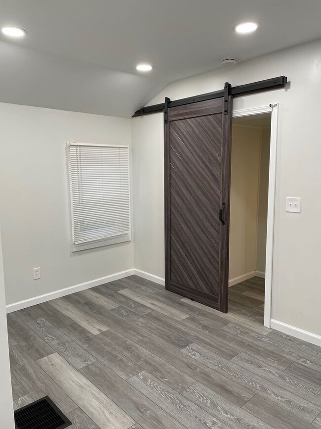 Photo - 3 Bedroom, 1 Bath Farmhouse Jamesville-DeWitt School