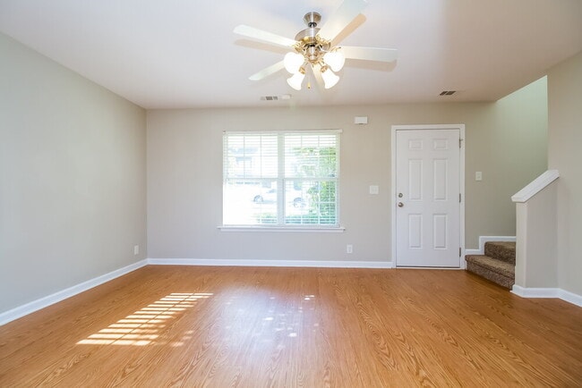 Photo - 9204 Thomason Trail