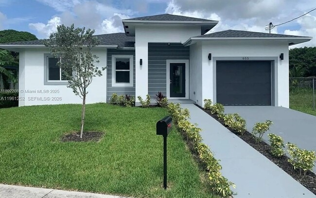 Building Photo - 655 NW 24th Ave