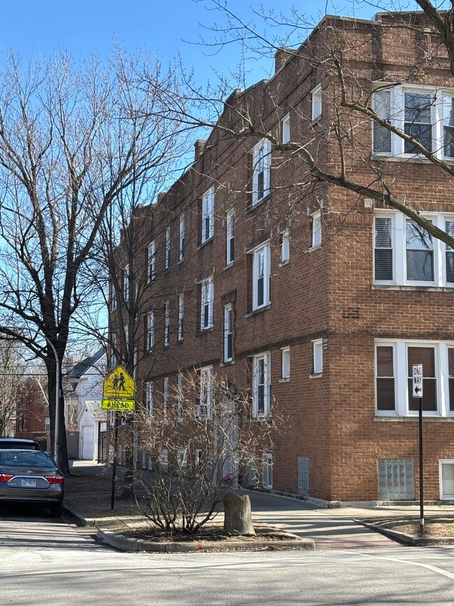 Photo - 3021 W Cullom Ave Unit 3