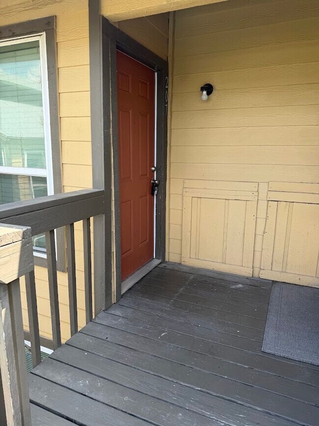 Photo - 1000 W 26th St