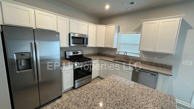 Photo - 141 Randwick Ln