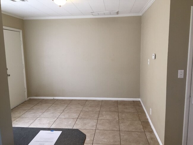 Photo - 1 bedroom 1 bath, Bethany Schools- Now Ava...