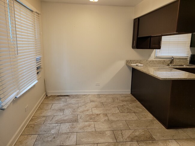 Photo - 208 Juniper Terrace