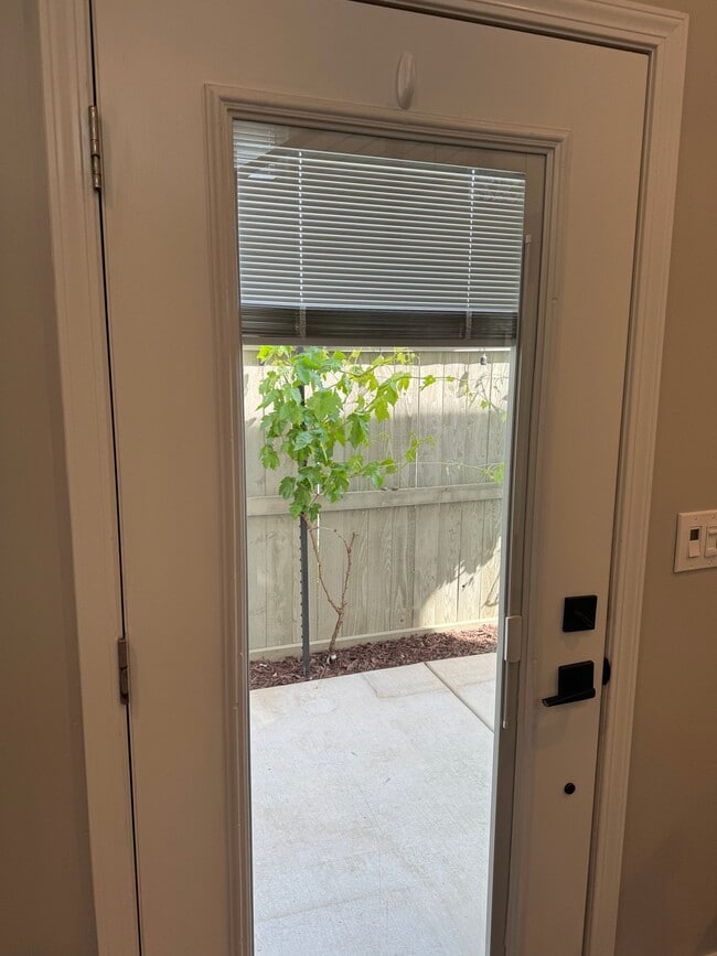 Photo - 2216 1/2 Motta St