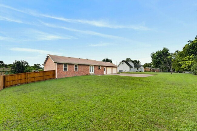 526 Westwood Dr