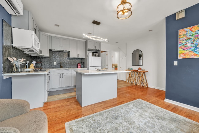 Photo - 84 Neptune Ave Unit 1-a