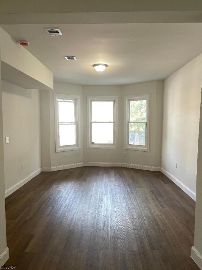 Building Photo - 146 Johnson Ave Rental