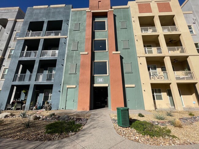 2 bedroom 2 bath South Las Vegas Blvd Midrise - 2 bedroom 2 bath South Las Vegas Blvd Midrise Condo