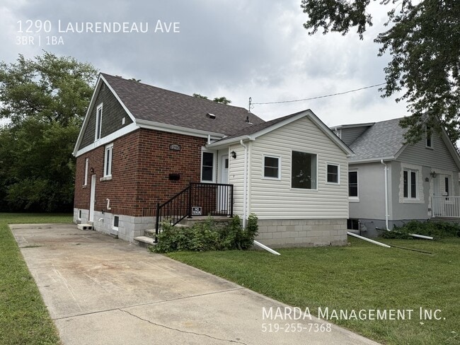 Building Photo - BRAND NEW RENO 3 BED/1 BATH HOME EAST WINDSOR + UTILITIES!