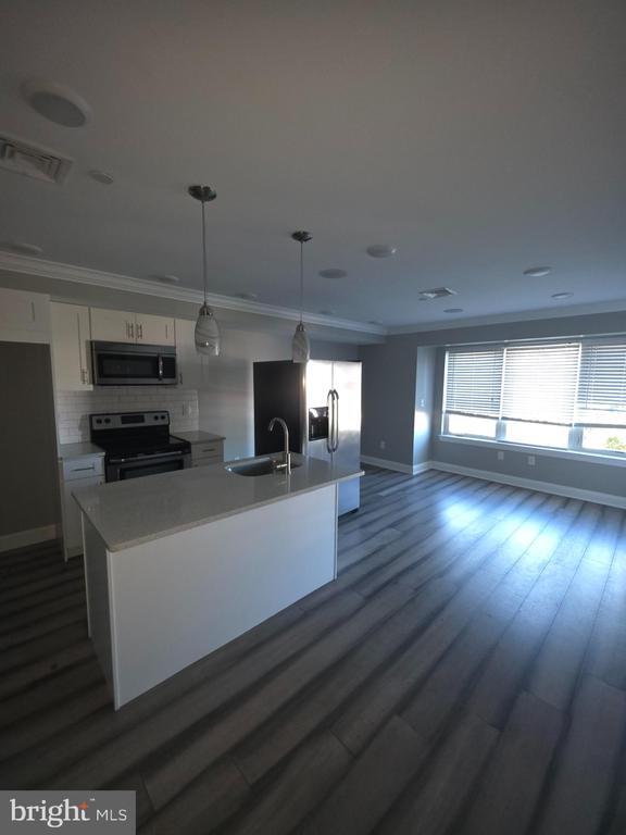 Photo - 3410 W Commissioner St Unit 3