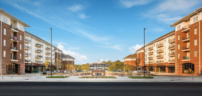 Building Photo - College View