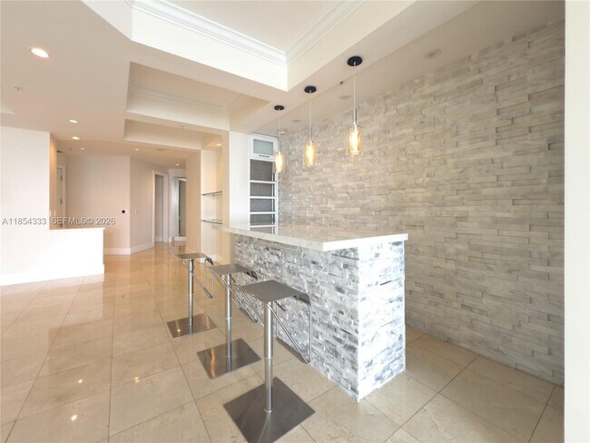 Photo - 848 Brickell Key Dr Unidad 306