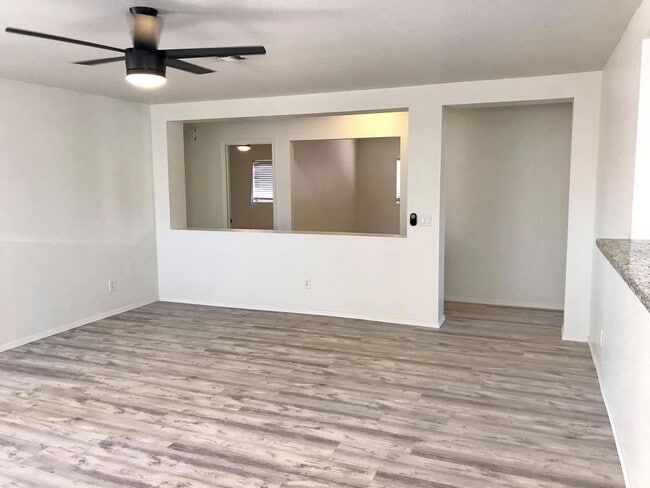 Photo - Spacious 3-bedroom plus den in North Phoenix