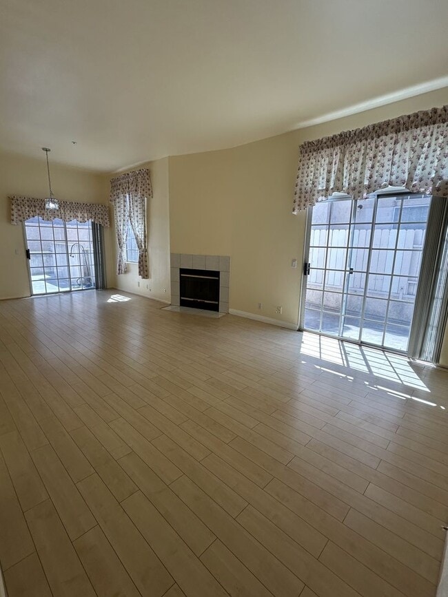 Photo - Cozy 3 bedroom Condo in the most demanded ... Unidad A