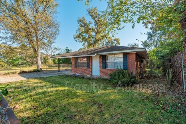 Photo - 1514 Bleakley St