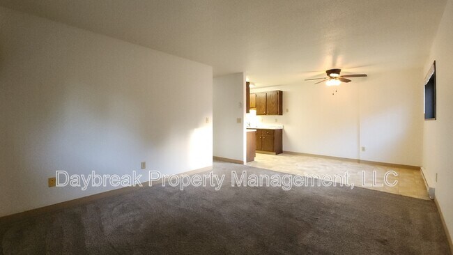 Photo - 507 11th St S