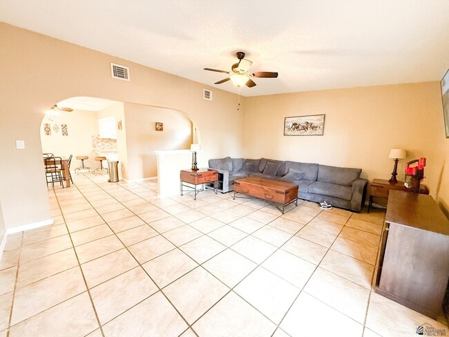Photo - 1465 E Laguna Pl Unit 4