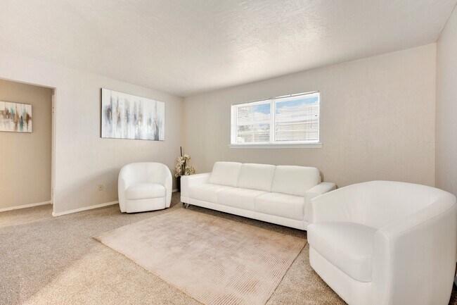 Photo - Regency Apartments