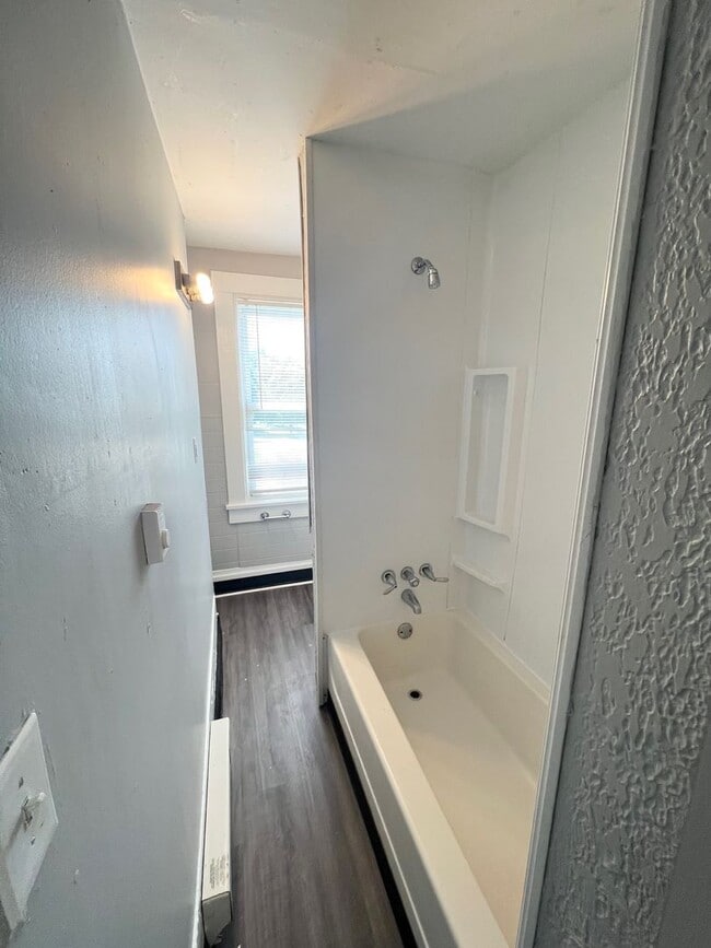 Photo - 1214 Ann St