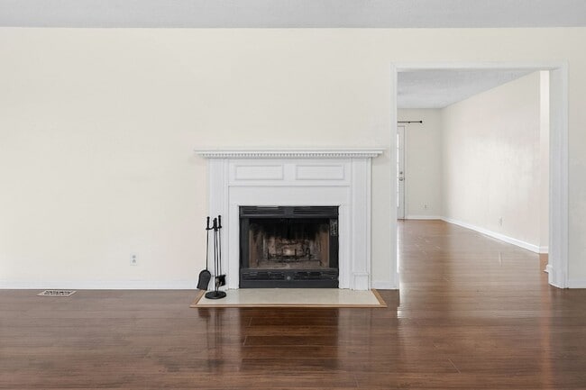 Photo - 1361 Jenny Ln