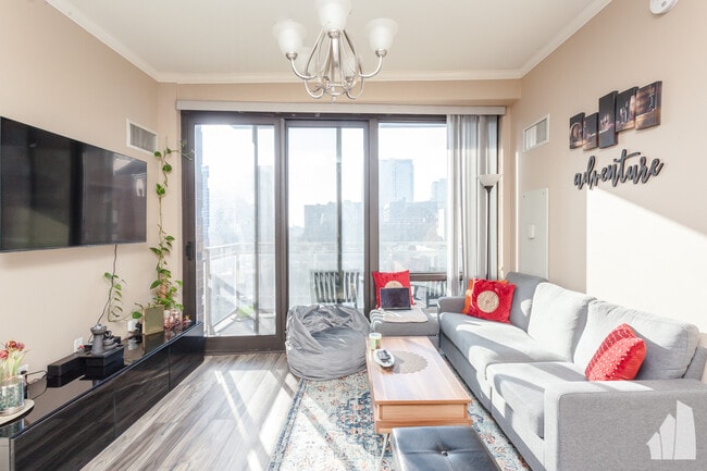 Photo - 1 E 8th St Unit 505