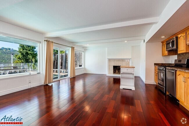 Building Photo - Beautiful ADU Apartment | Private Entrance...