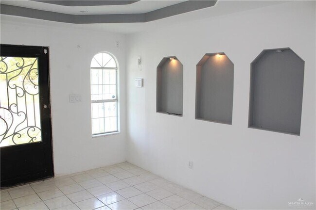 Photo - 1108 Arboledas Dr