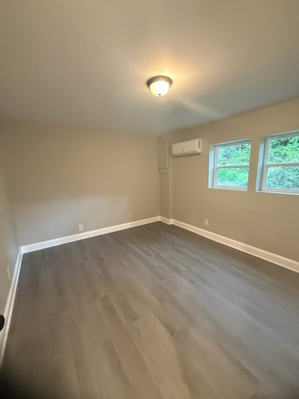 Photo - 1300-1330 Windsor Avenue - 1314B