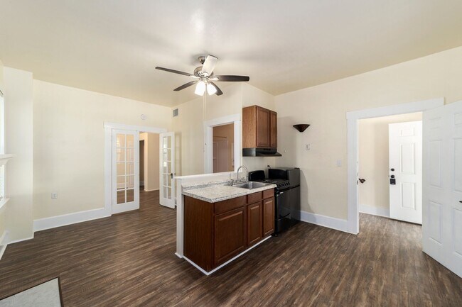 Building Photo - 1022 NW 3rd Ave