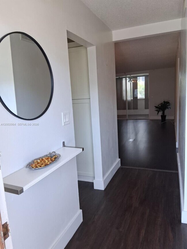 Photo - 301 NE 14th Ave Unit 202