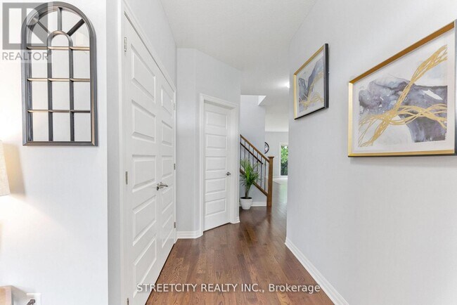 Photo - 1271 Howlett Cir