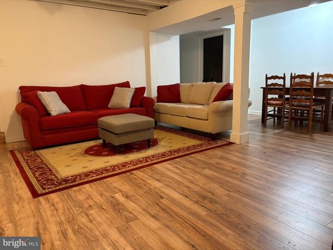 Photo - 7 Bailey Ln