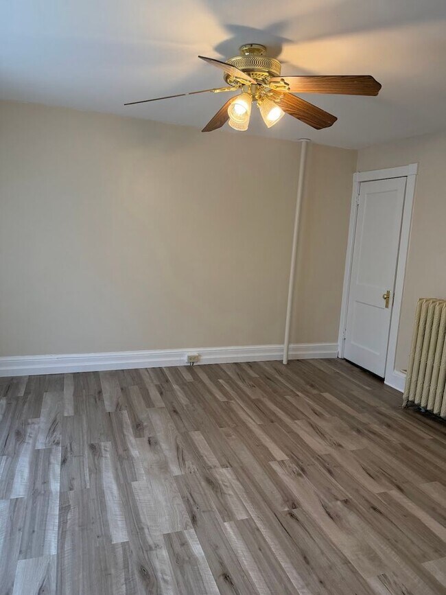 Photo - 450 S 18th St Unit Apt 3