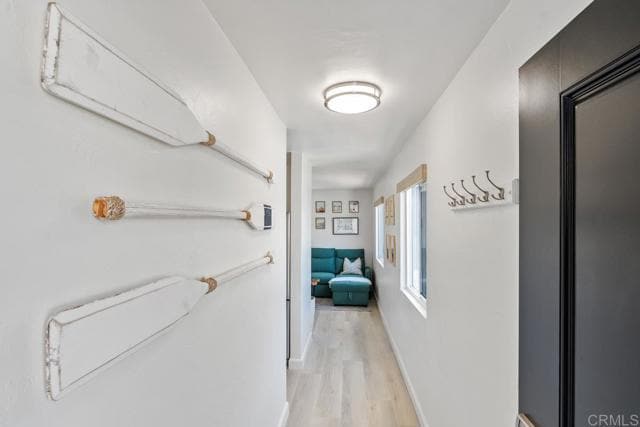 Photo - 725 Kingston Ct