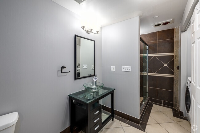 2BR, 2BA Loft - Bathroom